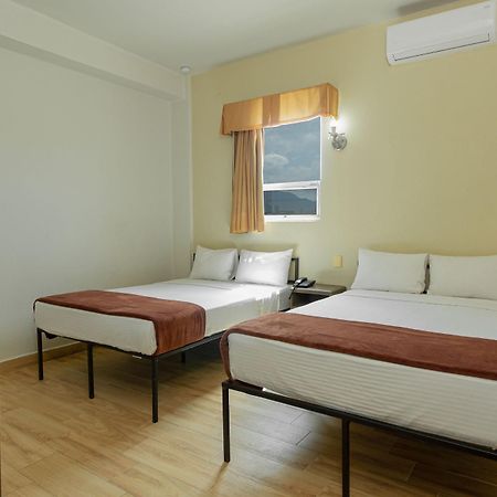 Hotel Plaza Del Arco Express Monterrey Extérieur photo