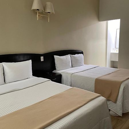 Hotel Plaza Del Arco Express Monterrey Extérieur photo