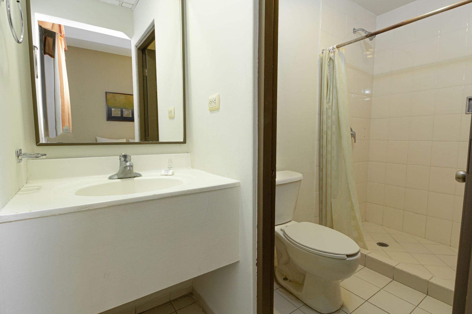 Hotel Plaza Del Arco Express Monterrey Extérieur photo