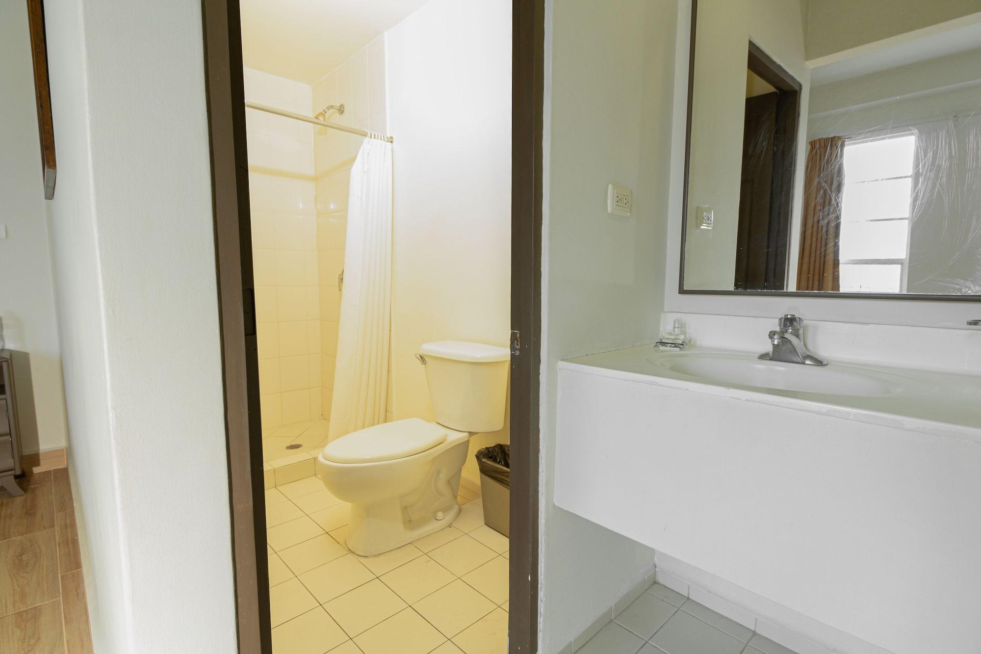 Hotel Plaza Del Arco Express Monterrey Extérieur photo