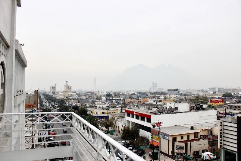 Hotel Plaza Del Arco Express Monterrey Extérieur photo