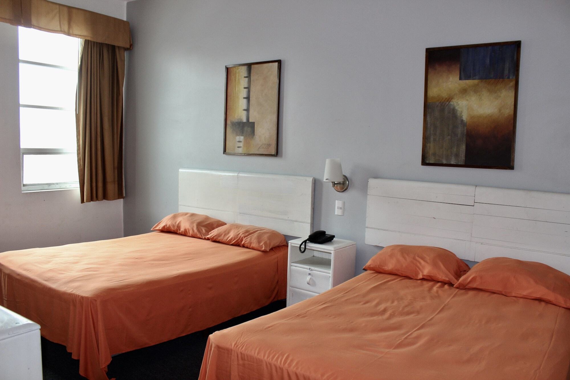 Hotel Plaza Del Arco Express Monterrey Extérieur photo